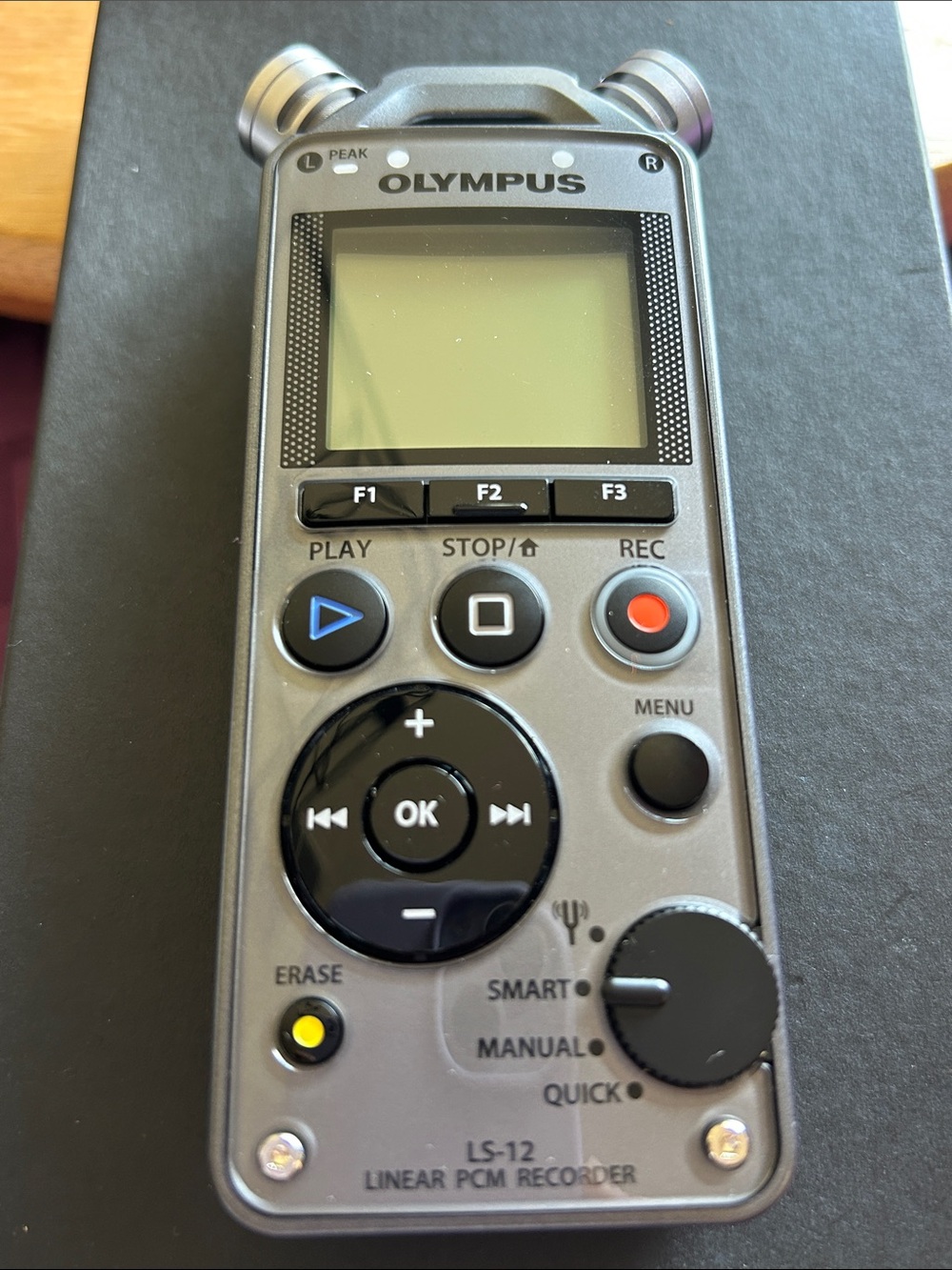 Olympus LS-12 Linear PCM Recorder